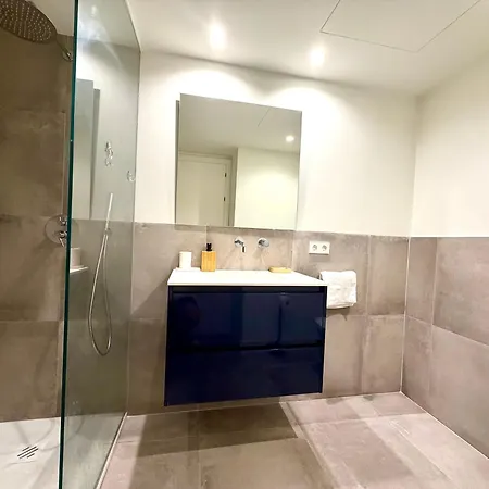 Convenient Near Nou Mestalla&metro * Valencia