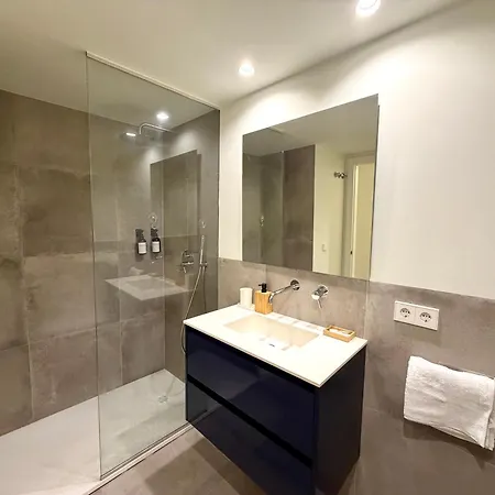 Convenient Near Nou Mestalla&metro * Valencia